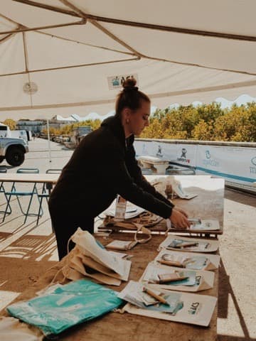 Préparation stand — logistique événementielle What A Trip