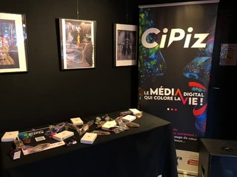 Stand Cipiz — média digital, goodies exposition